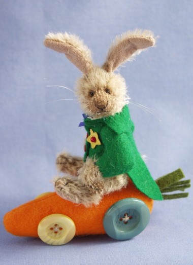 Retired Bears and Animals - BUNNY WHEELS 3¾"
