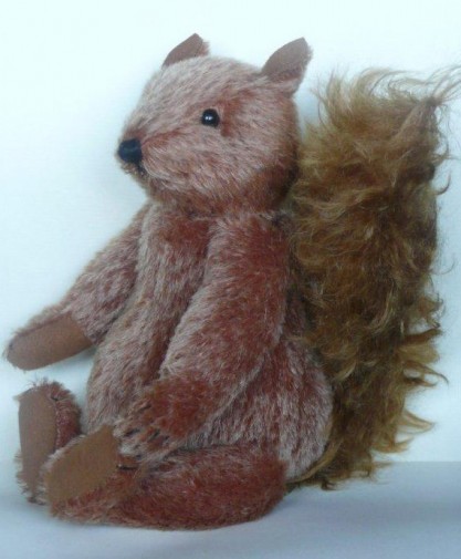 Retired Bears and Animals - SQUIRREL 8"
