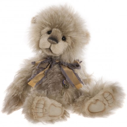 Retired Isabelles - ISABELLE BEAR PAWS 37CM