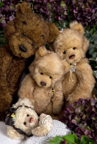 Retired Isabelles - ISABELLE GOLDILOCKS & THE THREE BEARS