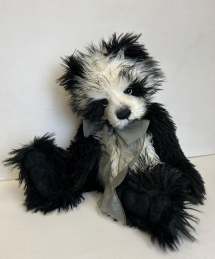 Pre-Loved - Charlie Bears - PRE-LOVED: CHARLIE BEARS QUENTIN 20"