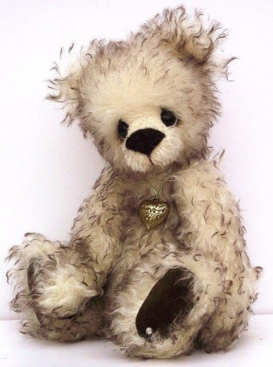 Retired Kaycee Bears - HARVEY 41CM