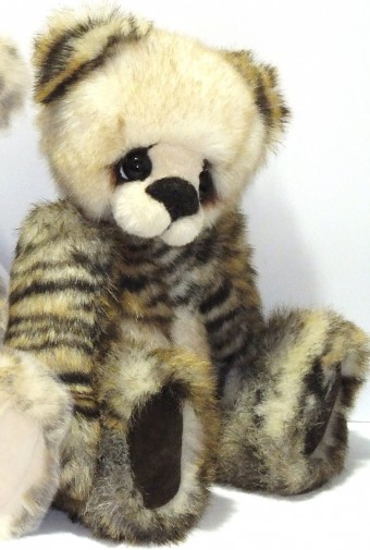 Retired Kaycee Bears - JOEY 15"