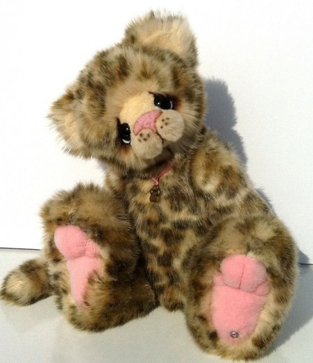 Retired Kaycee Bears - IZZY 35CM