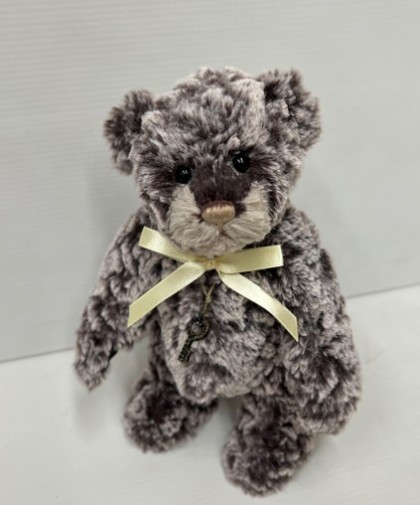 Pre-Loved - Charlie Bears - PRE-LOVED: CHARLIE BEARS BRIZ 8"