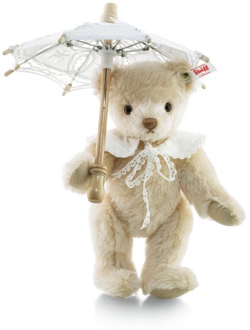 Retired Steiff Bears - PICNIC GIRL 24CM