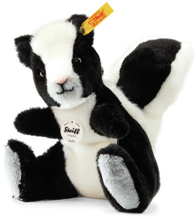 Retired Steiff Bears - SNIFFY SKUNK 15CM